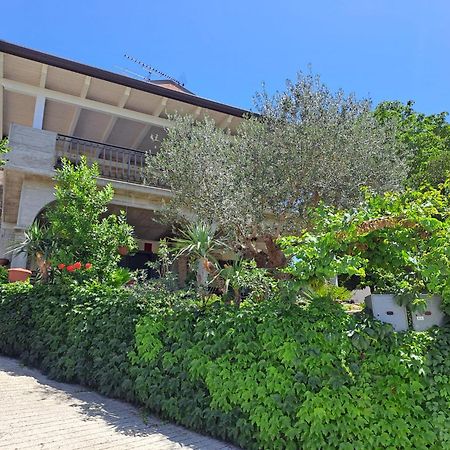Appartamento Belvedere Roccascalegna Kültér fotó